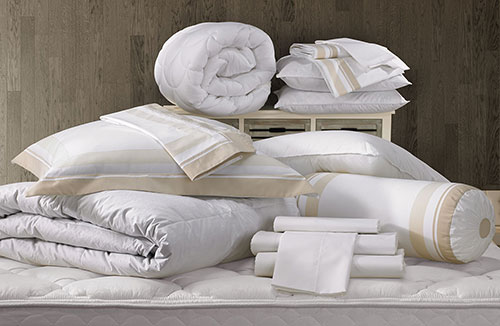 Product Block Print Bed & Bedding Set