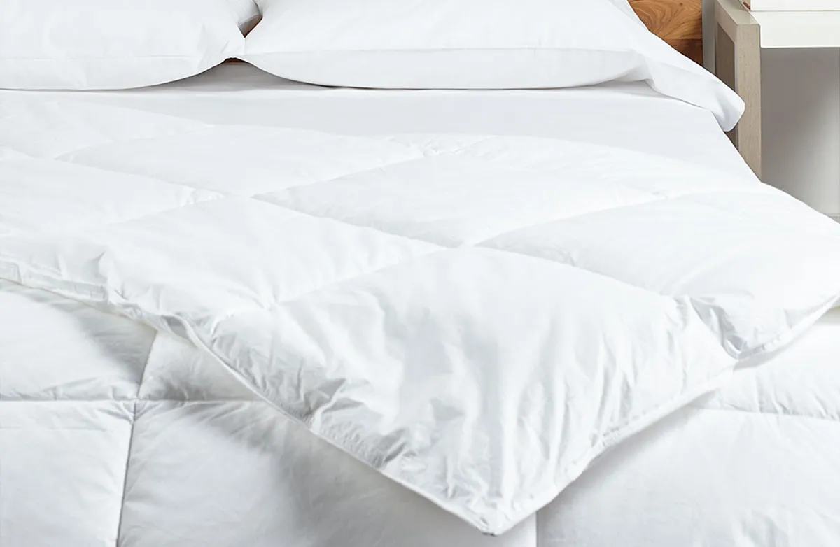 Buy Luxury Hotel Bedding from Marriott Hotels Down Alternative Duvet Comforter